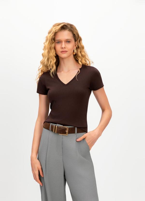 Blusa Feminina em Malha Marrom