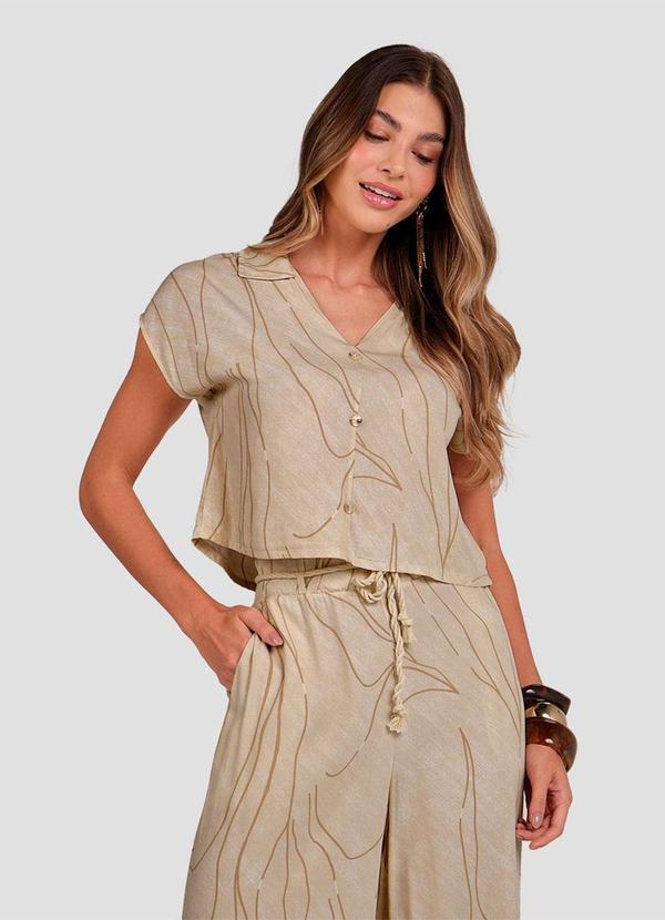 Blusa Feminina em Viscose com Gola Lapela Bege