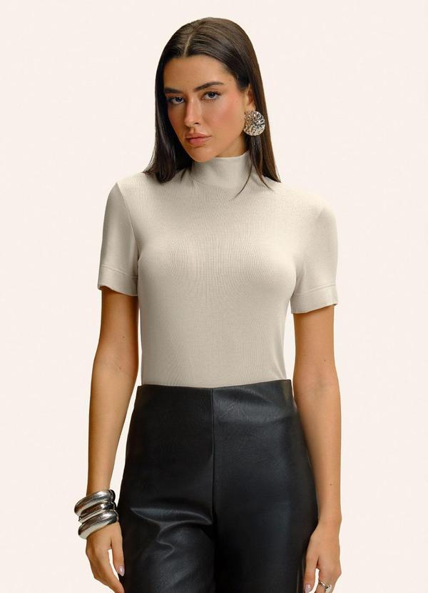Blusa Feminina Gola Alta Bege
