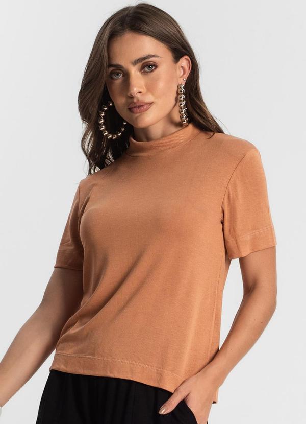 Vista 2 Blusa Feminina Gola Alta Marrom Endless Endless