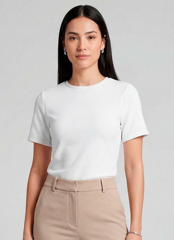 Blusa Feminina Justa com Manga Curta Bege