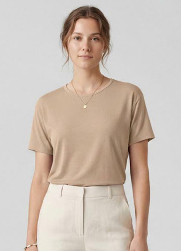 Vista 2 Blusa Feminina Manga Curta Bege INFINITA COR INFINITA COR