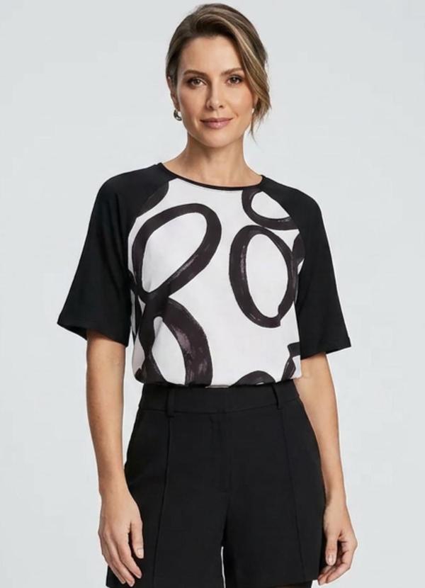 Blusa Feminina Manga Curta Estampada Preto