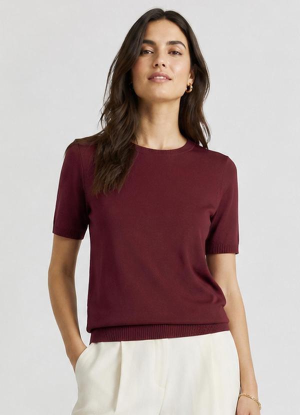Blusa Feminina Manga Curta Lisa em Vermelho