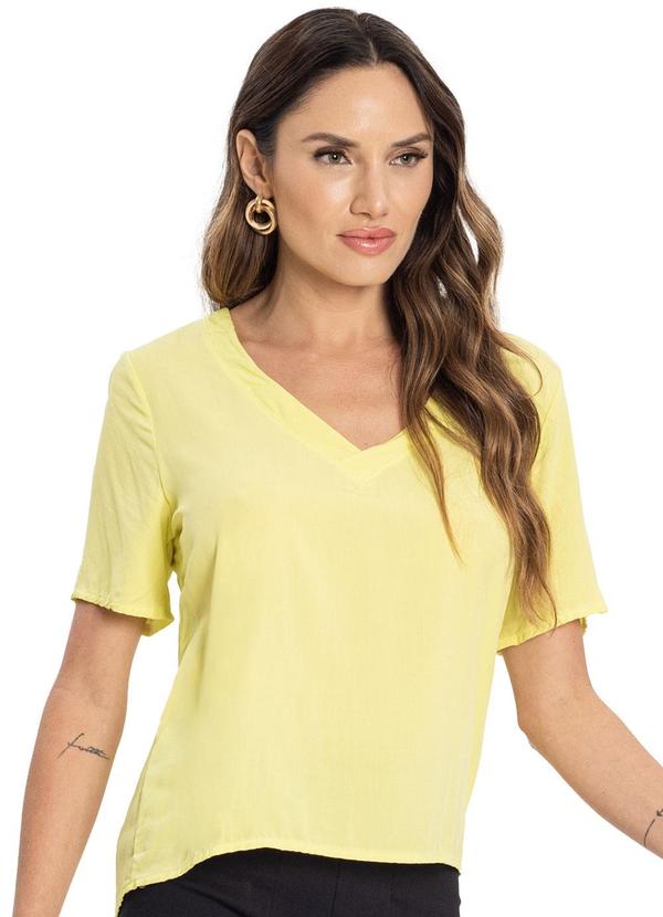 Vista 2 Blusa Feminina Viscose Amarelo