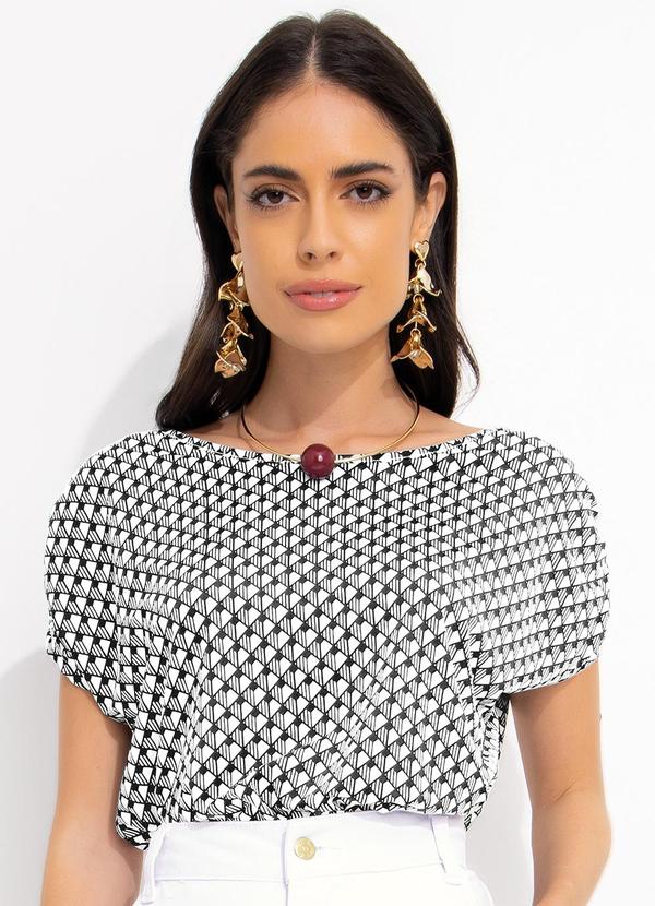 Vista 2 Blusa Geométrica P&B com Ombros Franzidos Quintess Quintess
