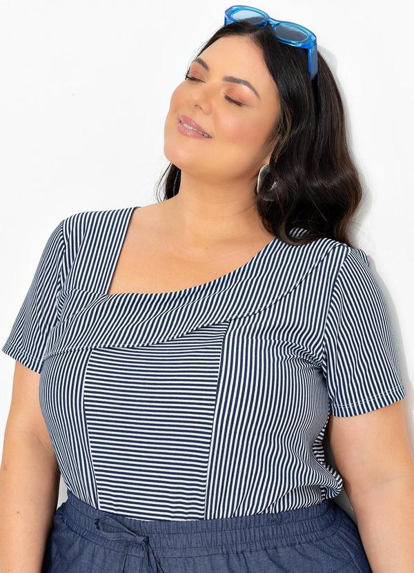 Blusa Listrada Azul em Malha Listrada.