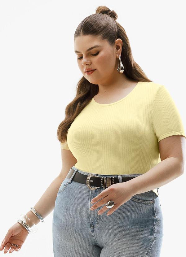 Blusa Plus Size Canelada Amarelo
