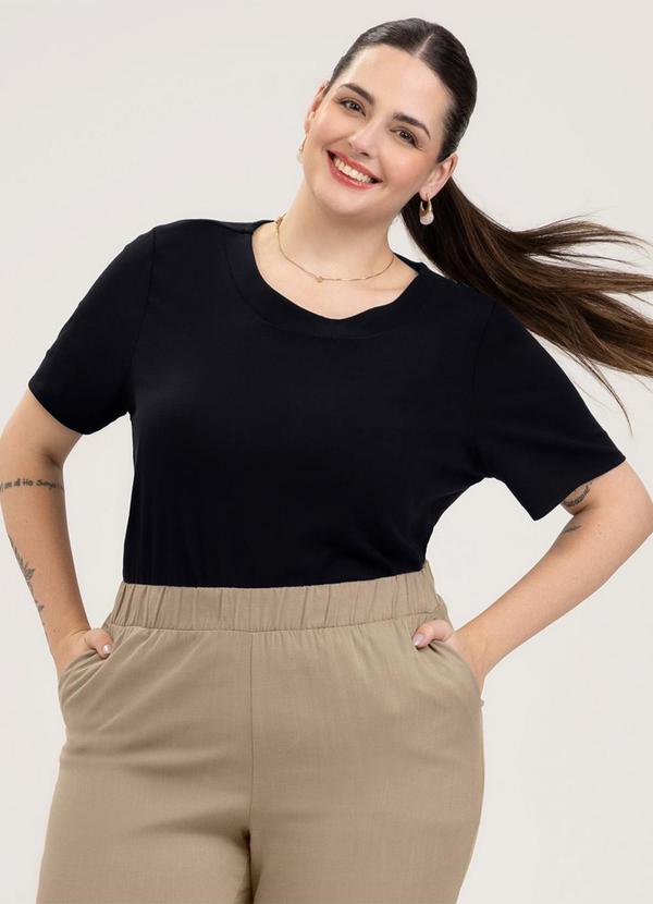 Blusa Plus Size em Viscose Preto