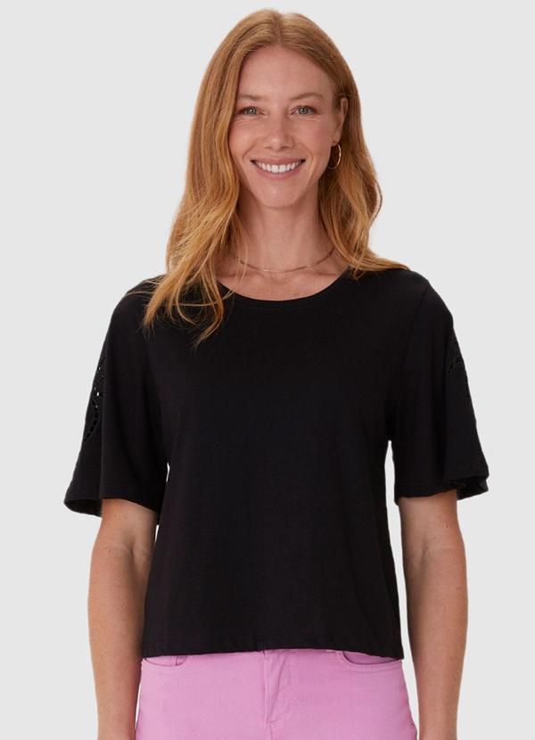 Blusa Preta Comfy Touch com Bordado