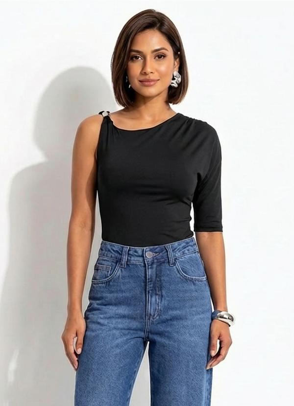 Blusa Preta em Malha Fria