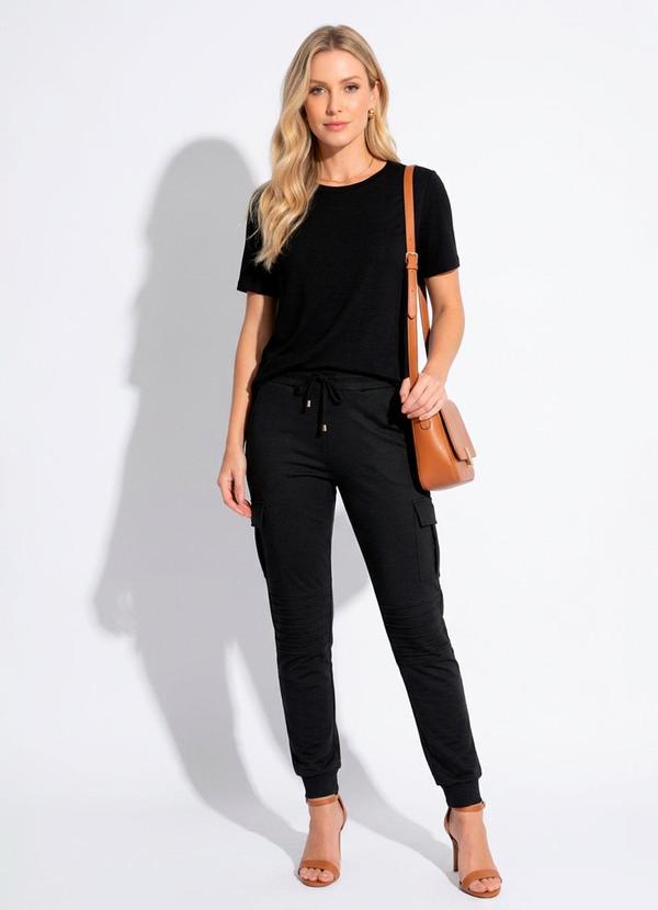 Blusa Preto com Mangas Curtas