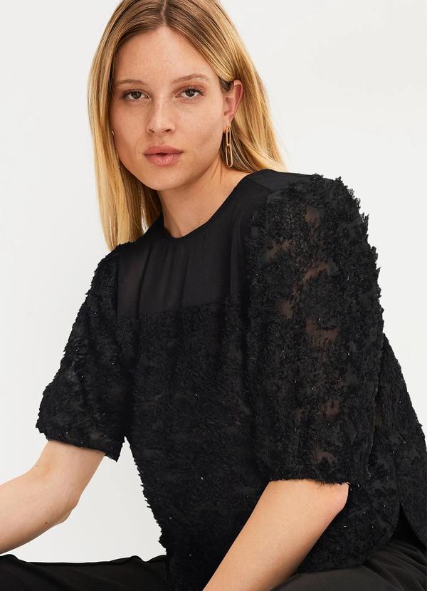 Blusa Preto em Chiffon Devorê Desfiado