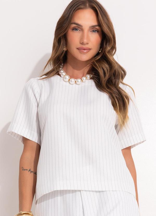 Blusa Risca de Giz Branco em Alfaiataria