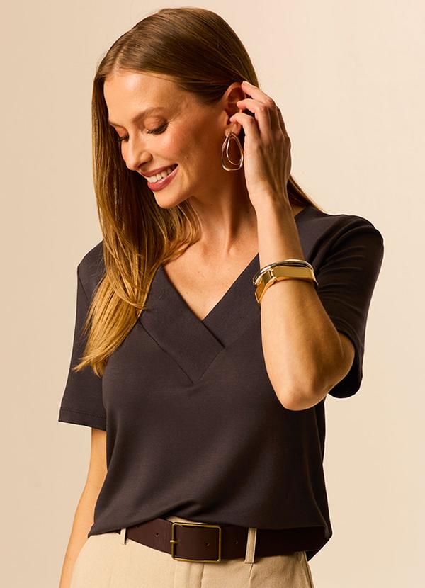 Blusa Slim em Moletinho Café