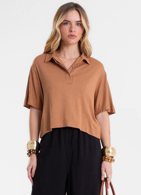Camisa Polo Feminina em Visco Maquinetada Marrom