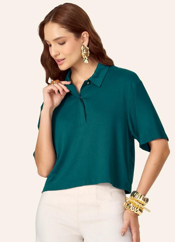 Camisa Polo Feminina em Visco Maquinetada Verde
