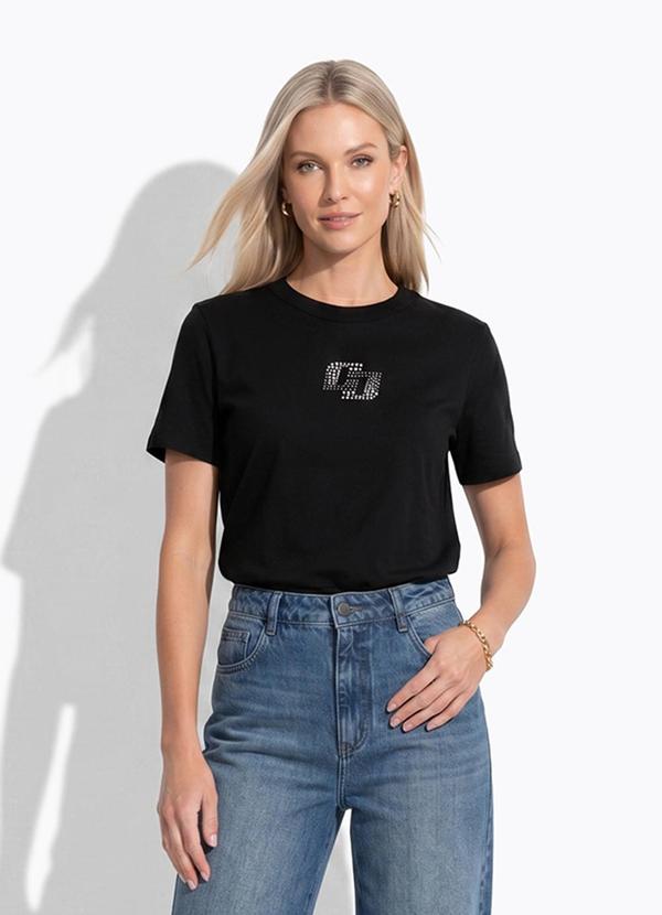 Camiseta com Aplicação Preto