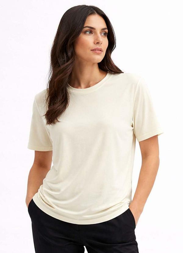 Camiseta Feminina Básica Decotada Bege