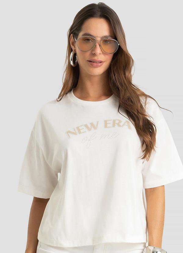 Camiseta Feminina em Meia Malha com Estampa Bege