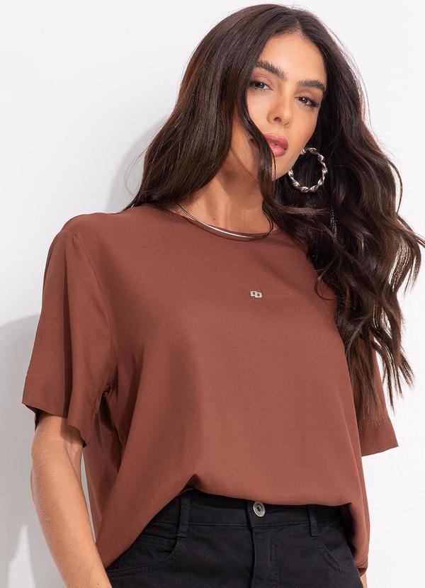 Camiseta Marrom