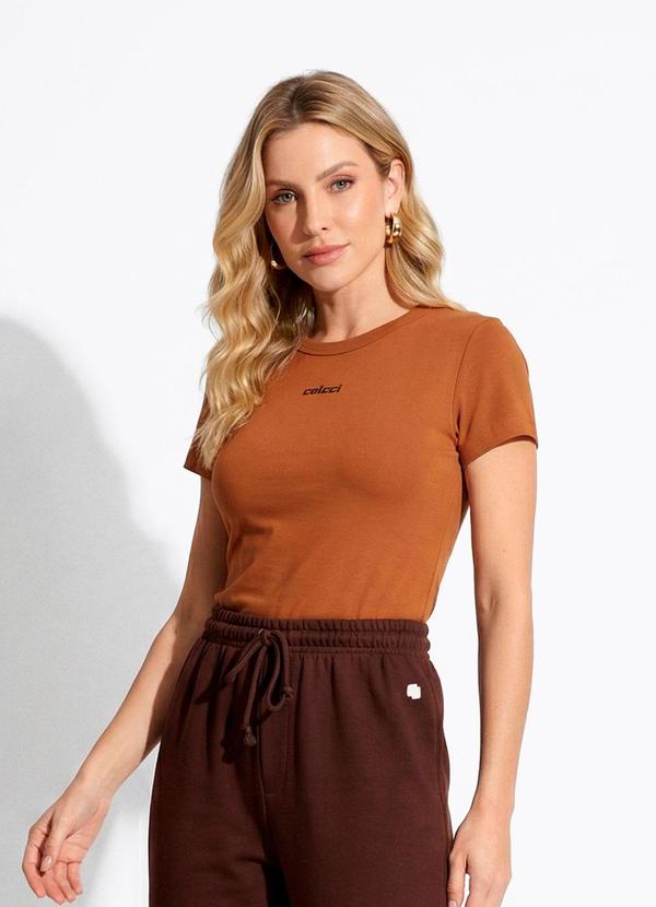 Camiseta Marrom