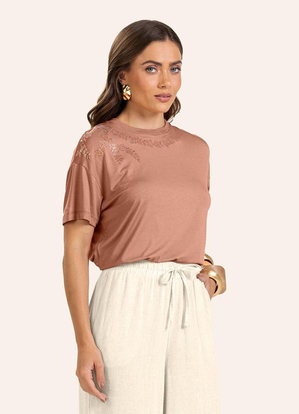 T- Shirt Feminina Marrom