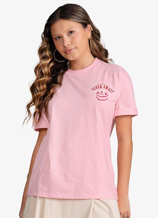 T-Shirt Feminina Meia Malha com Estampa Rosa