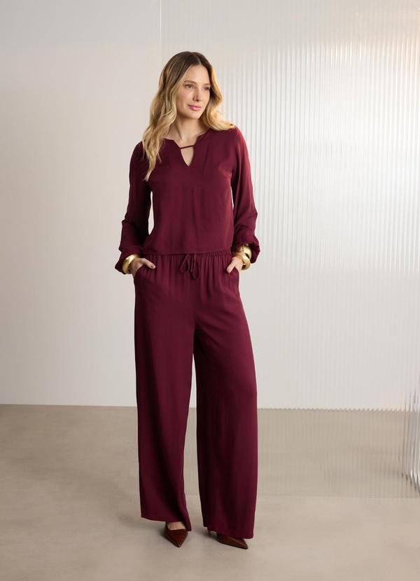Blusa de Mangas Longas em Viscose Bordo