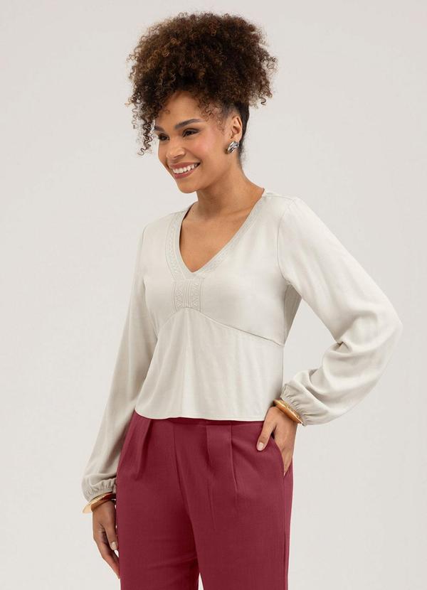 Blusa em Viscose Cinza Claro