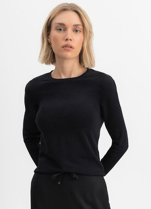 Vista 2 Blusa Feminina em Malha Térmica Preto Essendi Essendi