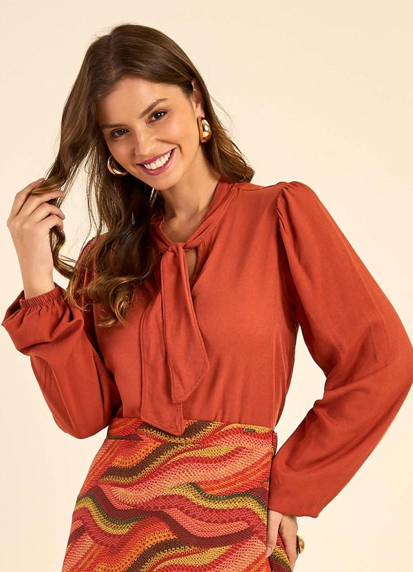 Blusa Feminina Gola Laço Marrom