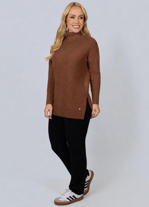 Blusa Feminina Tricô Gola Alongada Marrom