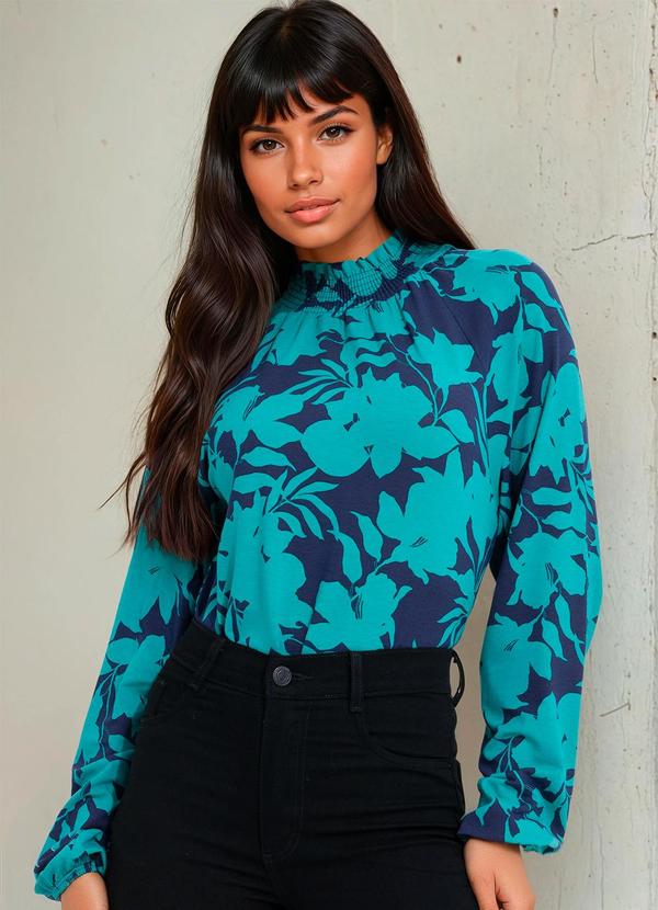 Blusa Floral Stencil em Malha de Viscose