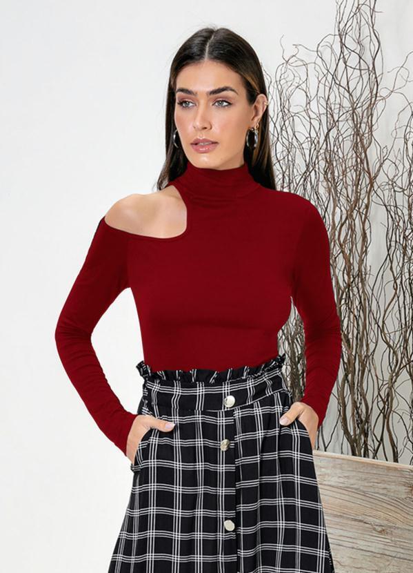 Blusa Gola Rolê com Recorte Bordô