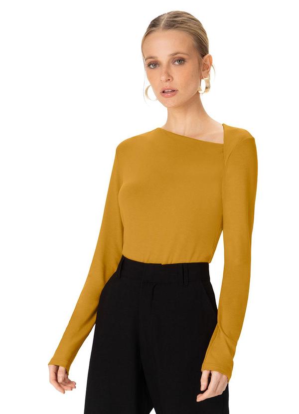Blusa Justa em Viscose Amarelo Mostarda
