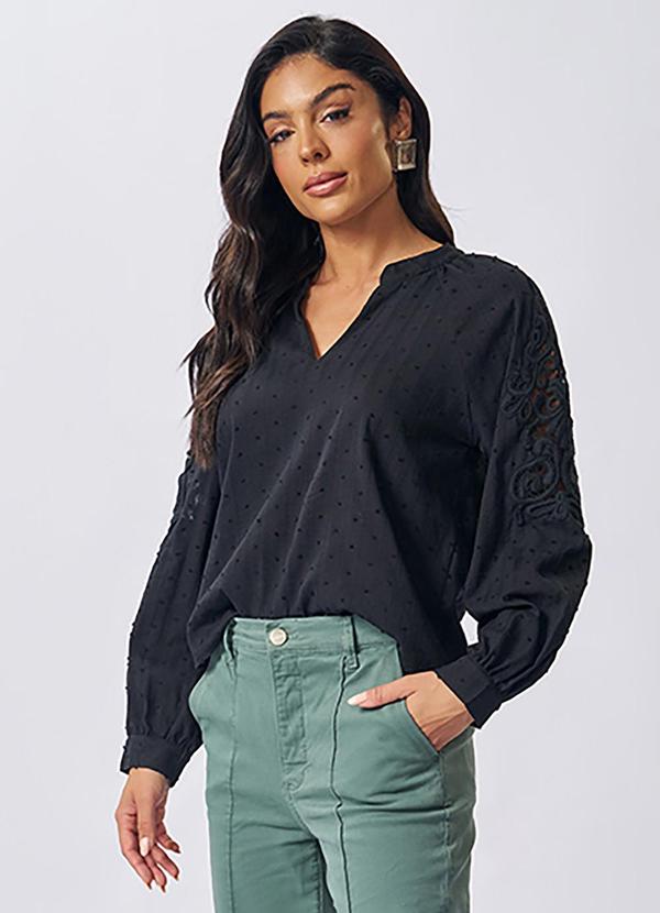 Blusa Manga Longa com Renda Preto