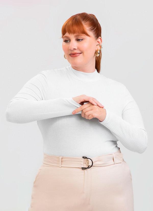 Blusa Plus Size em Canelado Branco