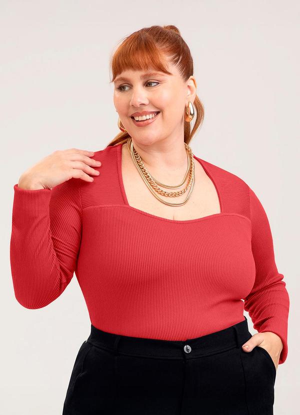 Blusa Plus Size em Canelado Vermelho