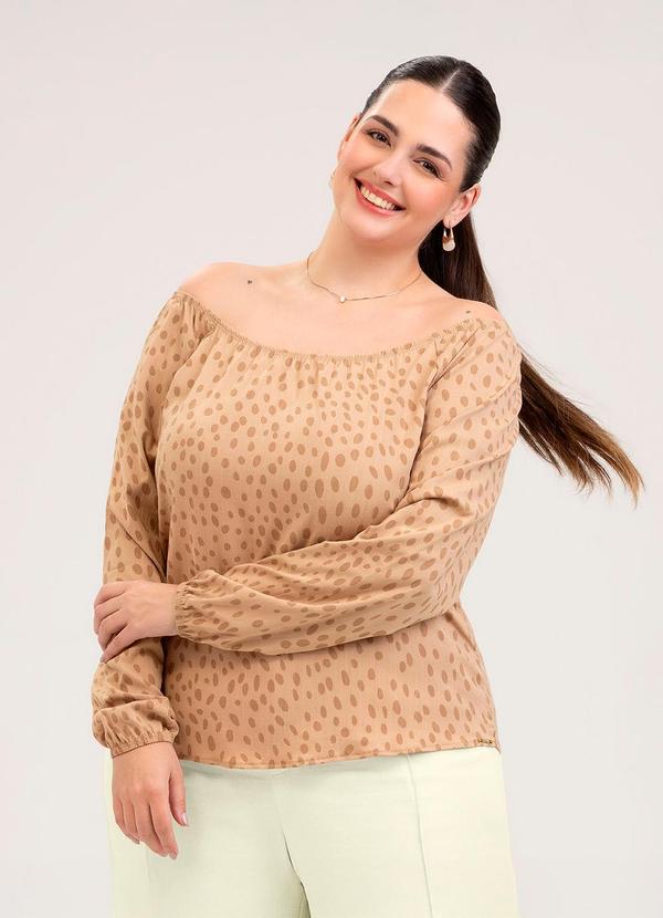 Blusa Plus Size em Viscose Bege