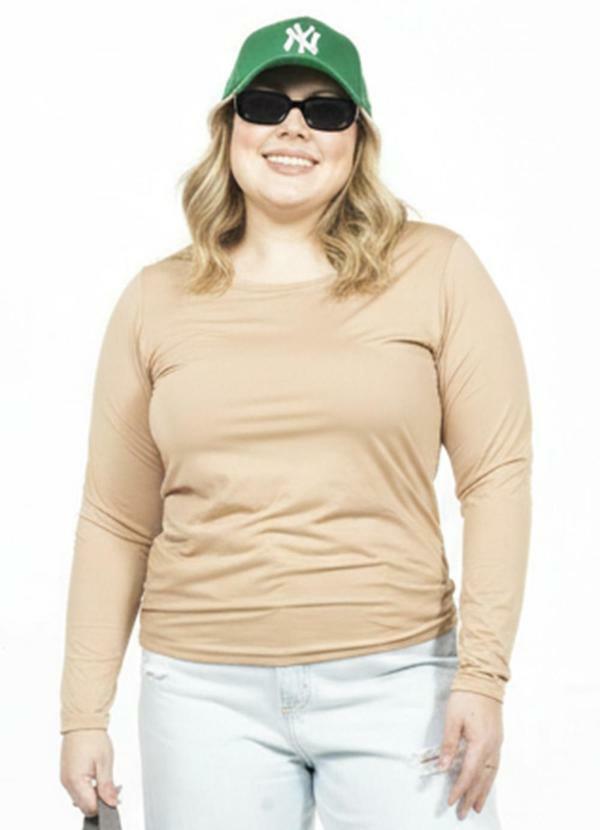 Blusa Plus Size Manga Longa Bege