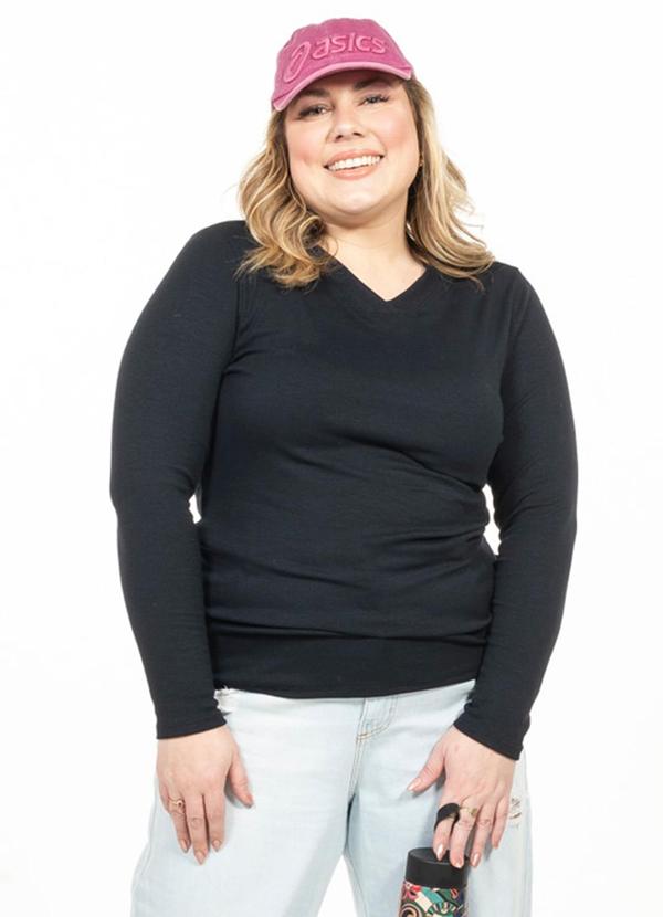 Blusa Plus Size Manga Longa Preto