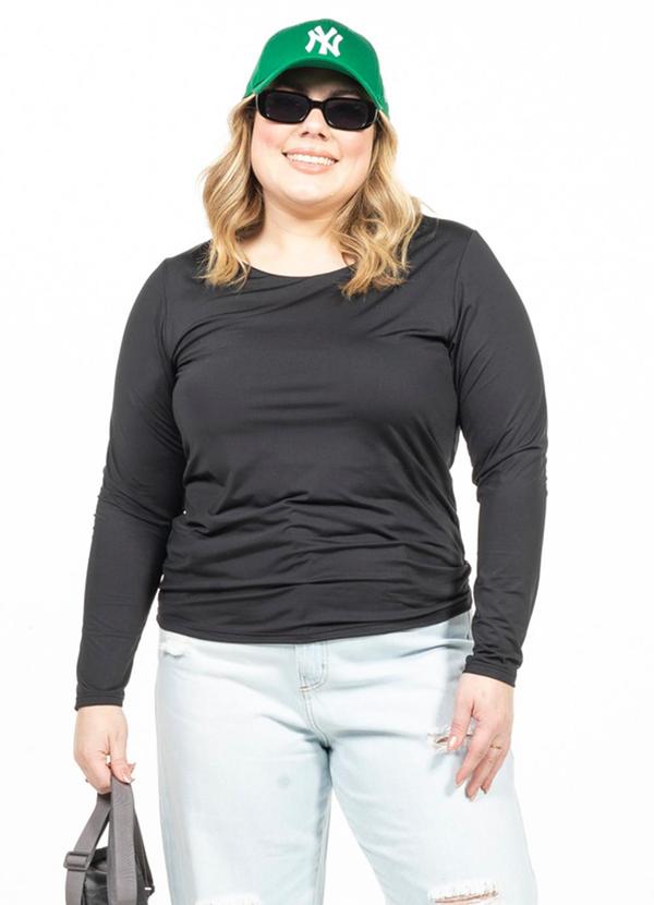 Blusa Plus Size Manga Longa Preto