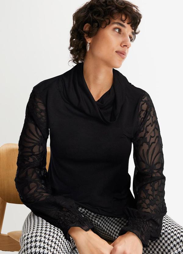 Blusa Preta em Malha de Viscose e Devorê