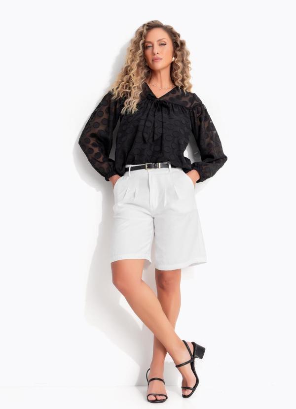 Blusa Preta em Tecido Devorê de Poá