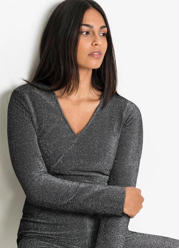 Blusa Preto e Prata em Malha com Lurex