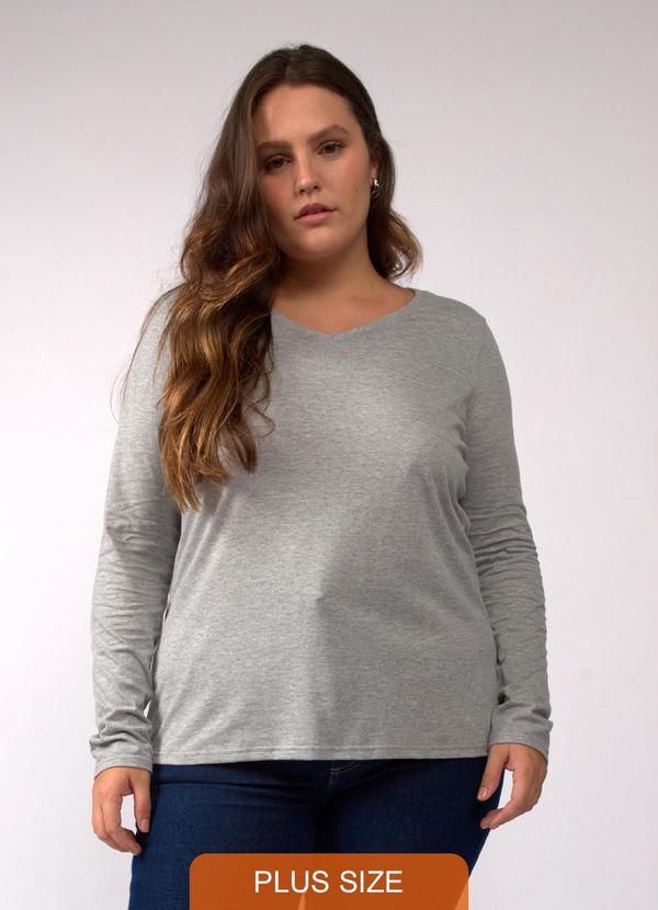 Camiseta Slim Gola V Manga Longa Plus Cinza