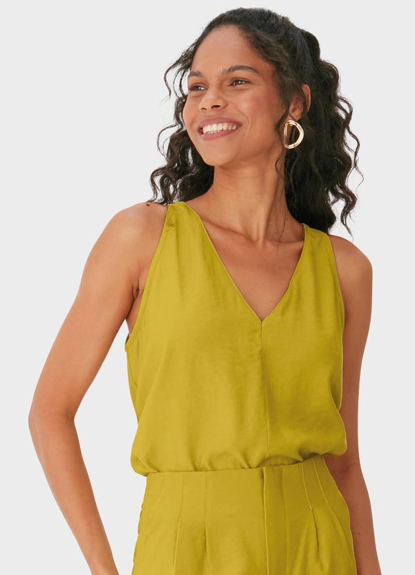 Blusa Ampla Alfaiataria Verde Pistache