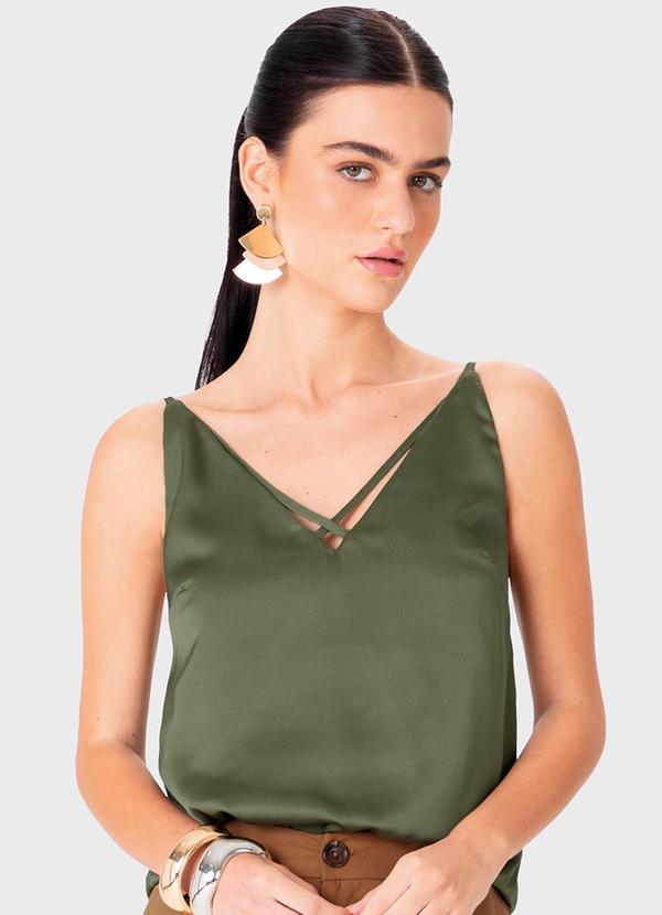 Vista 2 Blusa Ampla em Cetim Verde Militar Enfim Enfim