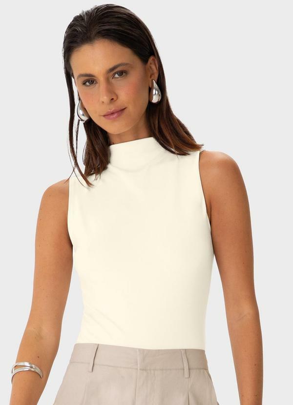 Blusa Justa em Viscose Off White